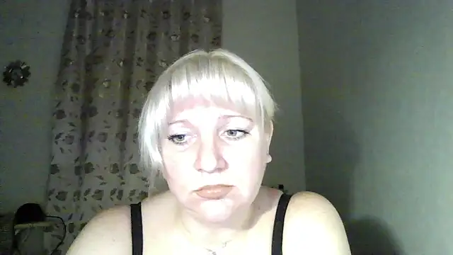 Snapshot of MeilomaWesa chatting on November 2025 05:26:01 PM MeilomaWesa online show from November 2025 05:26:01 PM