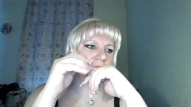 Snapshot of MeilomaWesa chatting on December 2025 12:47:01 PM MeilomaWesa online show from December 2025 12:47:01 PM