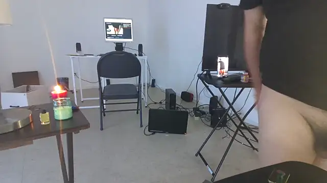 Peachestabby147 online show from October 2025 09:31:02 PM