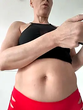 Snapshot of DarleenHot chatting on September 2025 08:05:01 AM DarleenHot online show from September 2025 08:05:01 AM