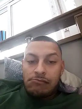 Snapshot of emrehliug12 chatting on October 2025 03:25:01 PM emrehliug12 online show from October 2025 03:25:01 PM