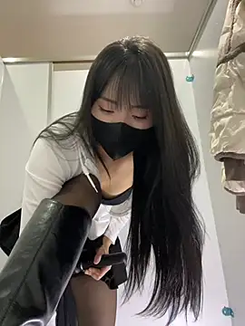 Snapshot of Asia-Lynn chatting on January 2025 04:37:02 PM Asia-Lynn online show from January 2025 04:37:02 PM