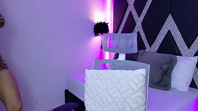 blonde cat15 online show from November 2025 02:10:02 AM