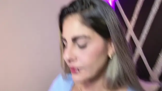 blonde cat15 online show from May 2026 03:33:01 AM