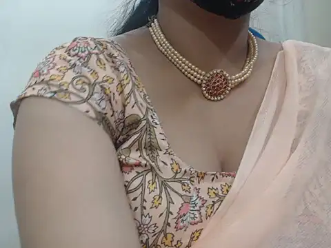 Snapshot of Lovely_Siri_23 chatting on December 2025 06:28:01 AM Lovely Siri 23 online show from December 2025 06:28:01 AM