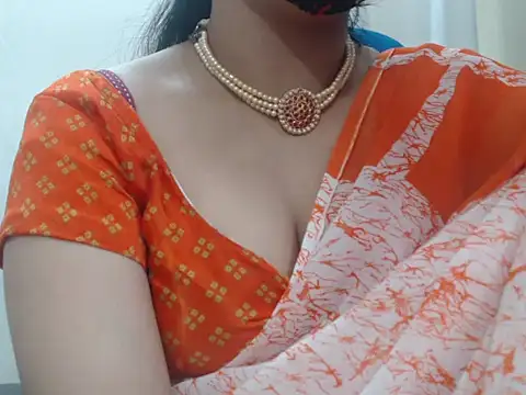 Snapshot of Lovely_Siri_23 chatting on December 2025 06:34:02 PM Lovely Siri 23 online show from December 2025 06:34:02 PM