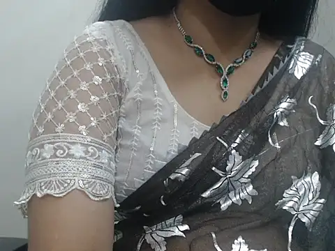 Snapshot of Lovely_Siri_23 chatting on May 2026 01:05:01 PM Lovely Siri 23 online show from May 2026 01:05:01 PM