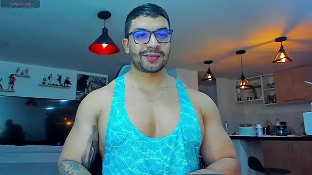 Snapshot of Michael_Diamond chatting on January 2025 03:18:01 AM Michael Diamond online show from January 2025 03:18:01 AM
