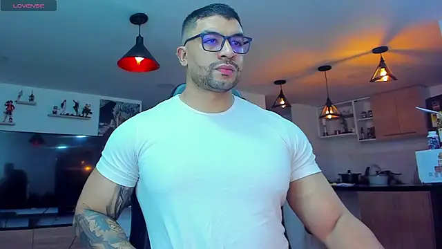 Snapshot of Michael_Diamond chatting on January 2025 01:06:01 AM Michael Diamond online show from January 2025 01:06:01 AM