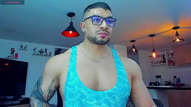 Snapshot of Michael_Diamond chatting on February 2025 04:49:01 AM Michael Diamond online show from February 2025 04:49:01 AM