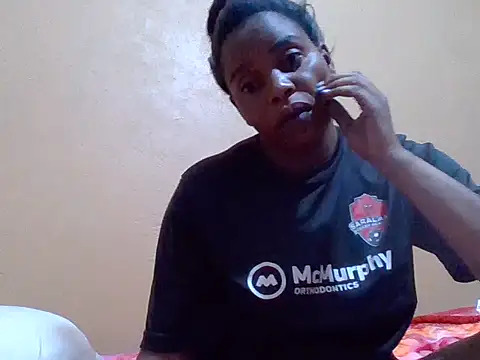 Snapshot of sweetbabra1 chatting on November 2025 07:01:02 PM sweetbabra1 online show from November 2025 07:01:02 PM