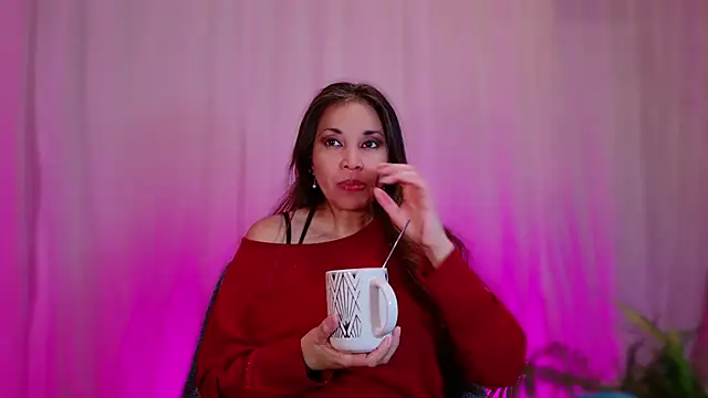 DivineLynn online show from January 2025 05:23:01 PM