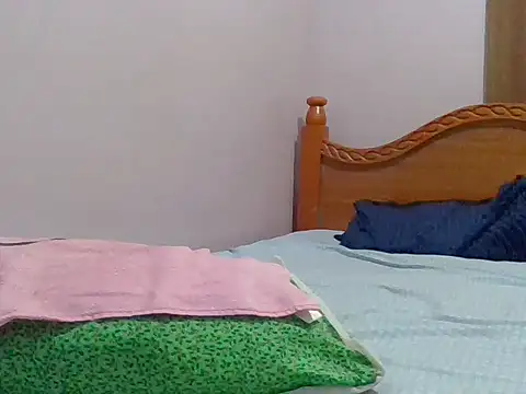 sweet-fancy online show from February 2026 09:32:02 PM