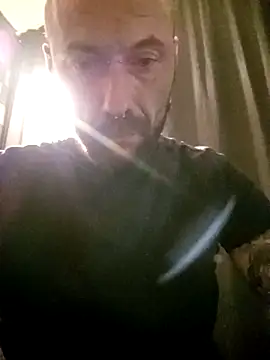 Snapshot of PIercingBoy38 chatting on November 2025 09:39:01 PM PIercingBoy38 online show from November 2025 09:39:01 PM