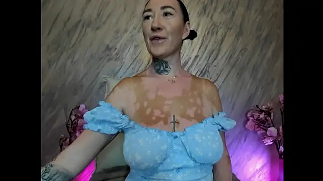 Rayanablackandwhite online show from June 2026 05:25:01 AM