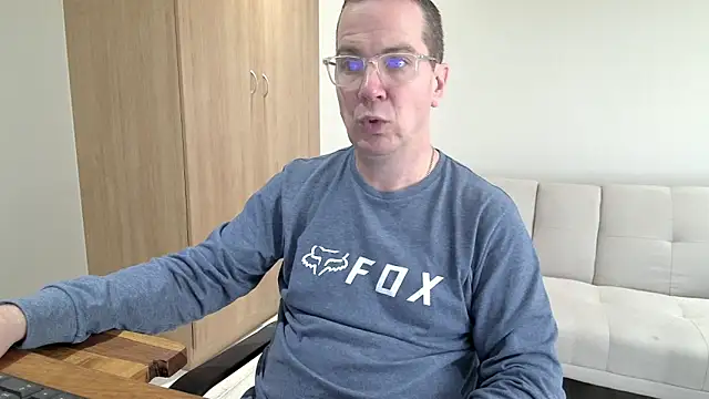 BrettJ81 online show from June 2026 02:01:02 PM