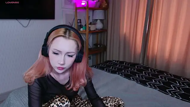 Snapshot of Lexitey chatting on June 2026 08:46:02 AM Lexitey online show from June 2026 08:46:02 AM