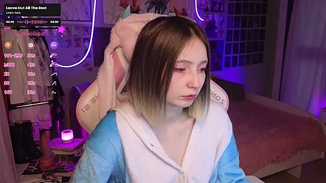 Evie Ro online show from September 2025 08:03:01 PM