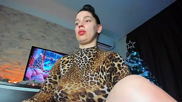 Snapshot of Laya_Moon chatting on January 2025 02:00:02 PM Laya Moon online show from January 2025 02:00:02 PM