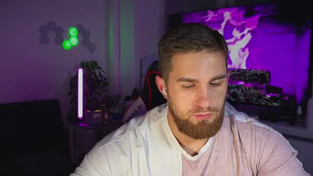 Snapshot of Sweeet__boy chatting on December 2025 04:52:01 AM Sweeet boy online show from December 2025 04:52:01 AM