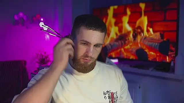 Snapshot of Sweeet__boy chatting on February 2026 09:09:02 PM Sweeet boy online show from February 2026 09:09:02 PM