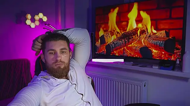 Snapshot of Sweeet__boy chatting on February 2026 02:13:02 PM Sweeet boy online show from February 2026 02:13:02 PM