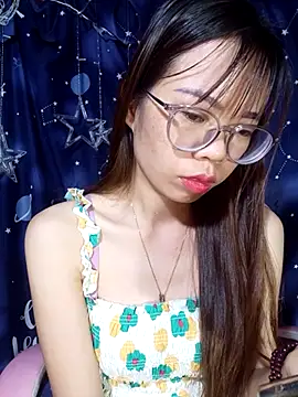   Mai-love19   online show from November 2025 10:04:02 PM