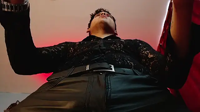 Snapshot of dom2travelersss chatting on September 2025 03:56:02 PM dom2travelersss online show from September 2025 03:56:02 PM