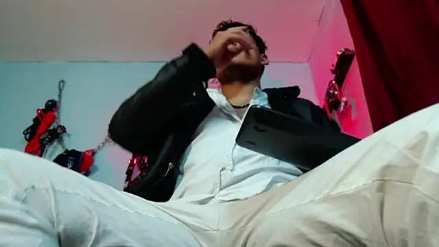 dom2travelersss online show from April 2026 12:35:02 PM