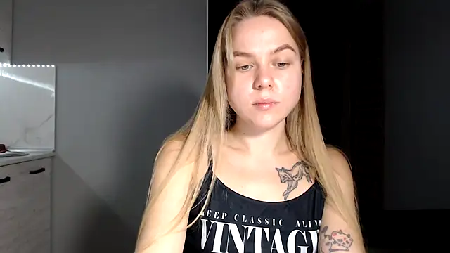 Snapshot of Sunbeam_ chatting on November 2025 07:49:02 PM Sunbeam online show from November 2025 07:49:02 PM