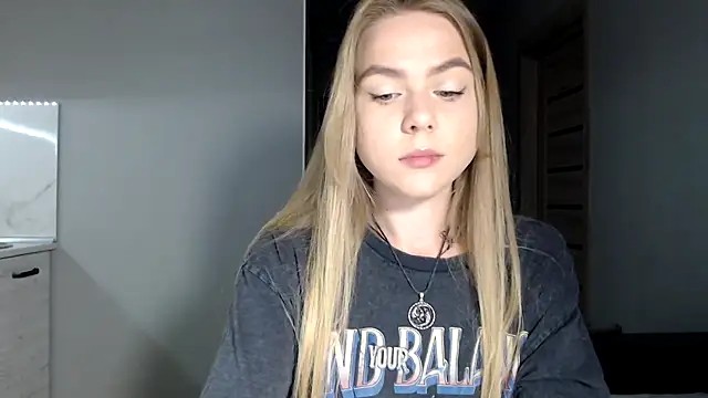 Snapshot of Sunbeam_ chatting on May 2026 08:17:02 PM Sunbeam online show from May 2026 08:17:02 PM