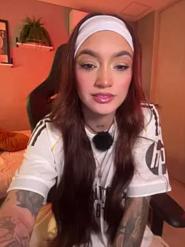 DaniDusan  online show from March 2026 06:15:02 PM