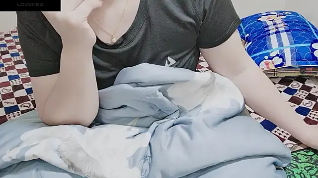 Sophie Secret online show from February 2025 10:00:02 PM