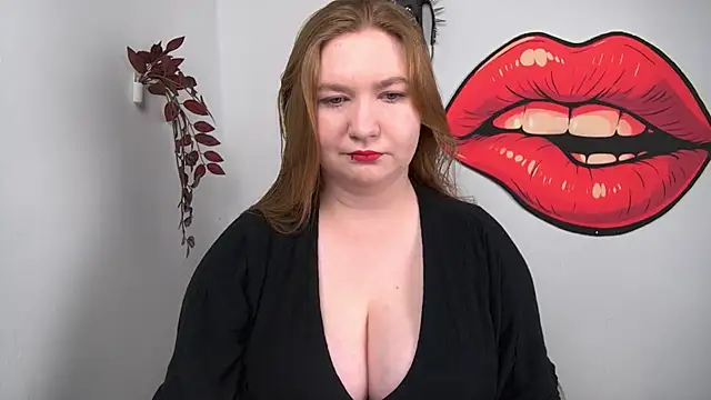 LaraDream online show from April 2026 01:37:01 PM