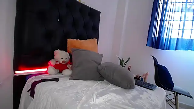 Snapshot of susan_smith18 chatting on February 2025 07:08:02 PM susan smith18 online show from February 2025 07:08:02 PM