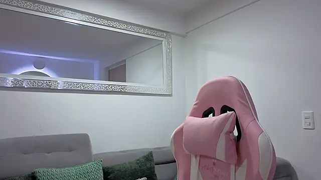 nelumbonucifera online show from November 2025 12:55:02 AM