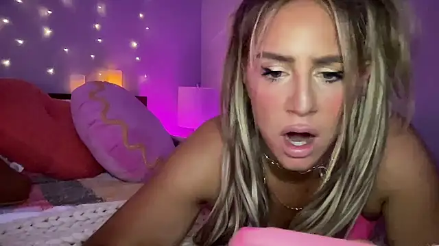 Fitnessbabe69 online show from December 2024 12:12:02 PM