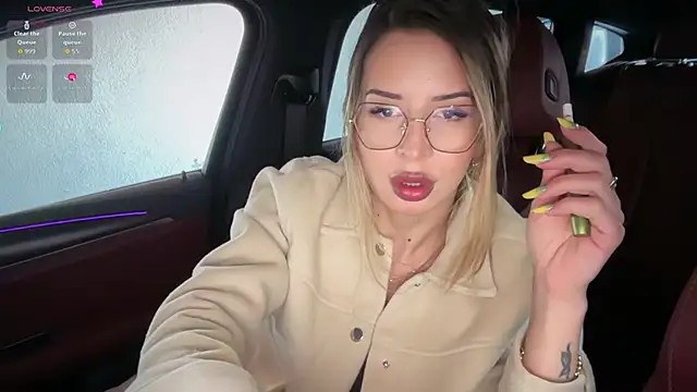 Livia777 online show from April 2026 08:32:01 AM