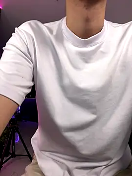 Snapshot of bigryann23 chatting on November 2025 12:27:02 AM bigryann23 online show from November 2025 12:27:02 AM