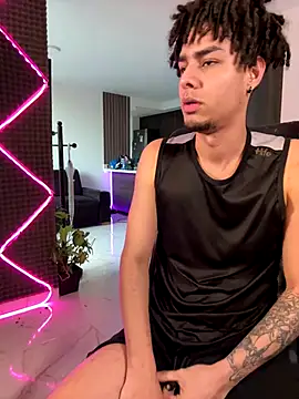 Snapshot of bigryann23 chatting on November 2025 10:31:01 PM bigryann23 online show from November 2025 10:31:01 PM