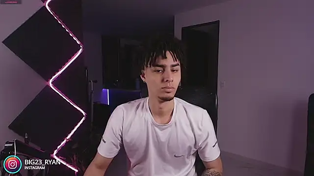 Snapshot of bigryann23 chatting on November 2025 11:26:01 PM bigryann23 online show from November 2025 11:26:01 PM