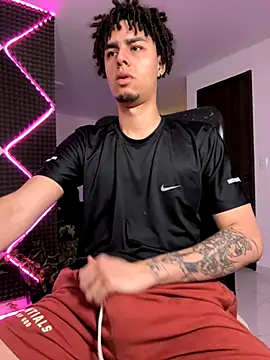 Snapshot of bigryann23 chatting on November 2025 03:29:02 AM bigryann23 online show from November 2025 03:29:02 AM