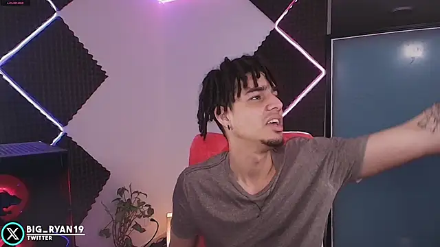 Snapshot of bigryann23 chatting on December 2025 12:05:02 AM bigryann23 online show from December 2025 12:05:02 AM