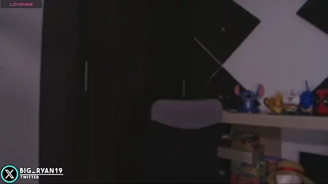 bigryann23 online show from April 2026 06:05:02 PM